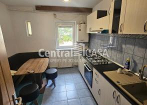 Apartament de închiriat cu 3 camere, Centru-Gara